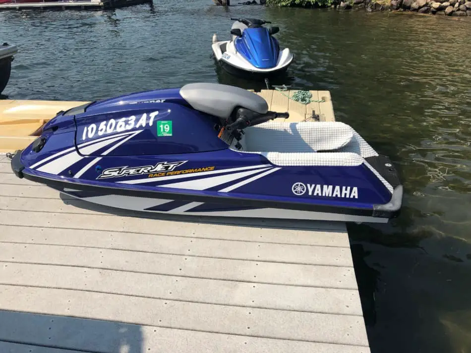 2010 Yamaha Superjet on dock